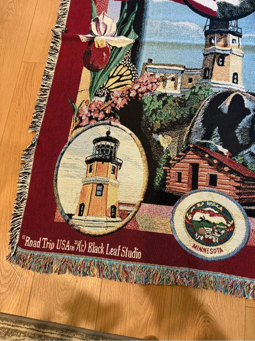 Minnesota Scenic Tapestry Throw Blanket - Maroon
